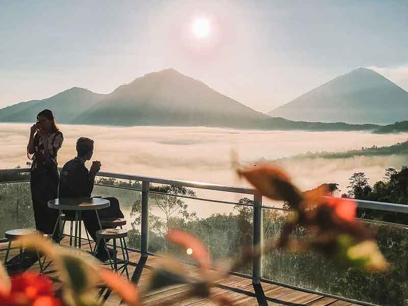 ngopi sambil sunset Bali
